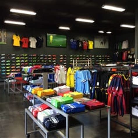 soccer wearhouse website